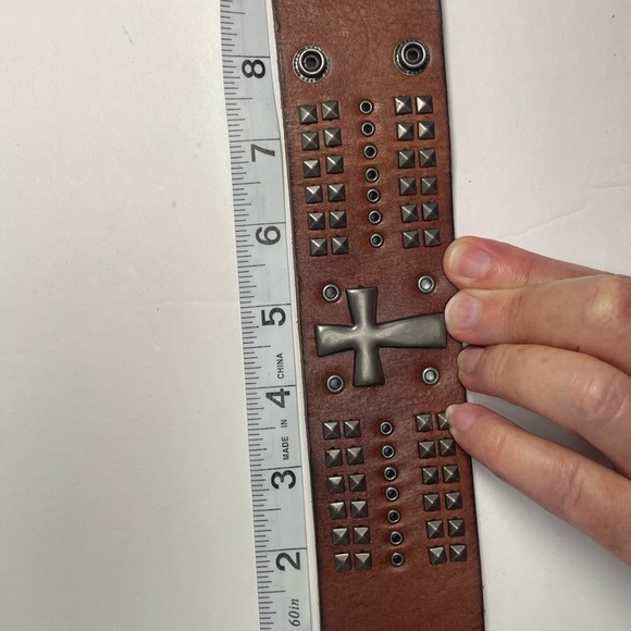 Leather Punk Cross Cuff - Picture 5 of 6